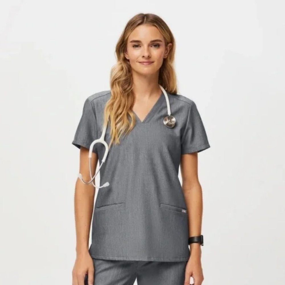 Figs Casma Three-Pocket Scrub Top